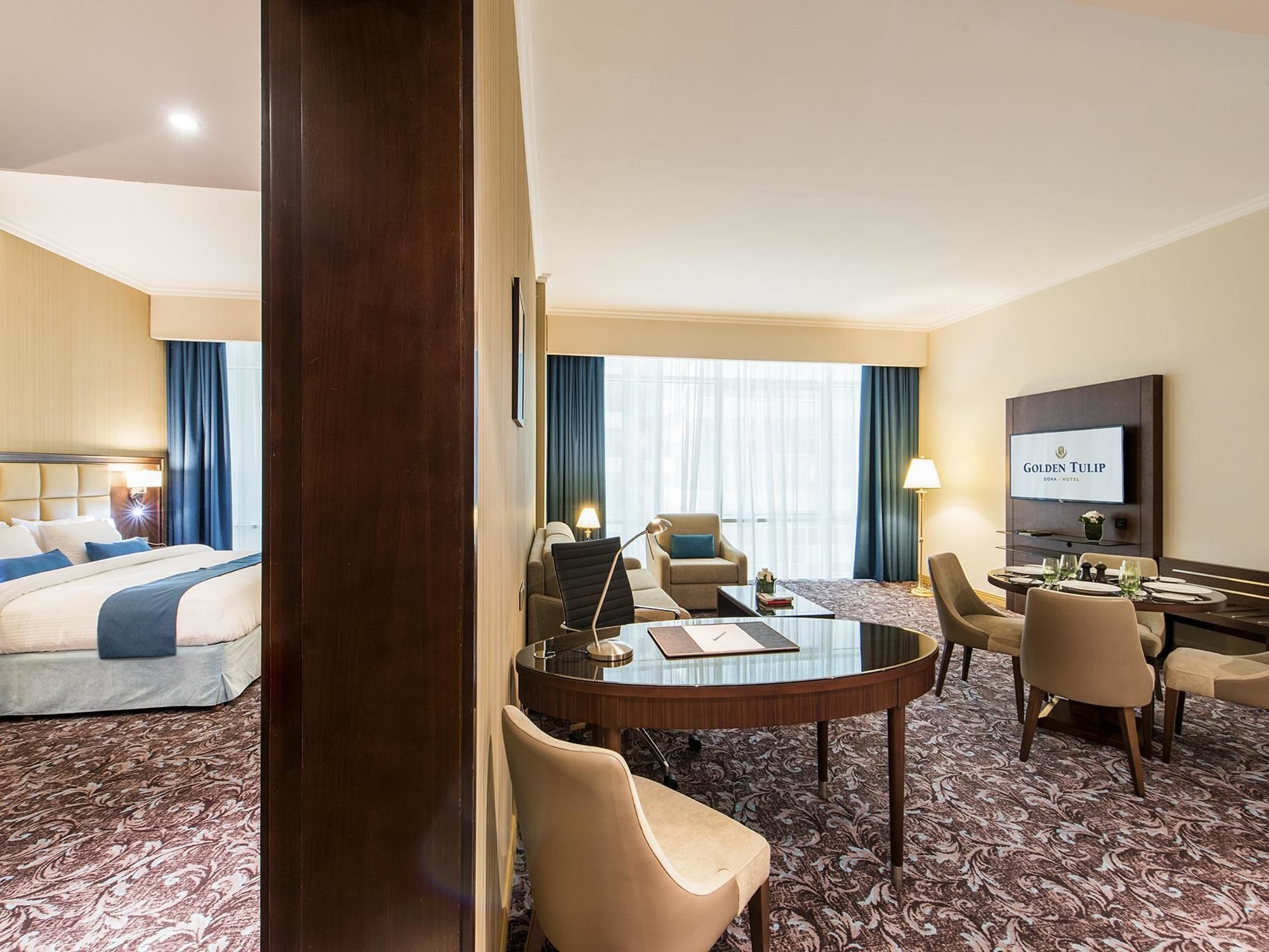 Golden Tulip Doha Hotel Exteriör bild Suite