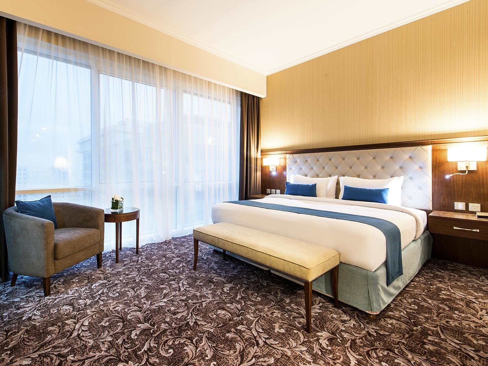 Golden Tulip Doha Hotel Exteriör bild Deluxe Room