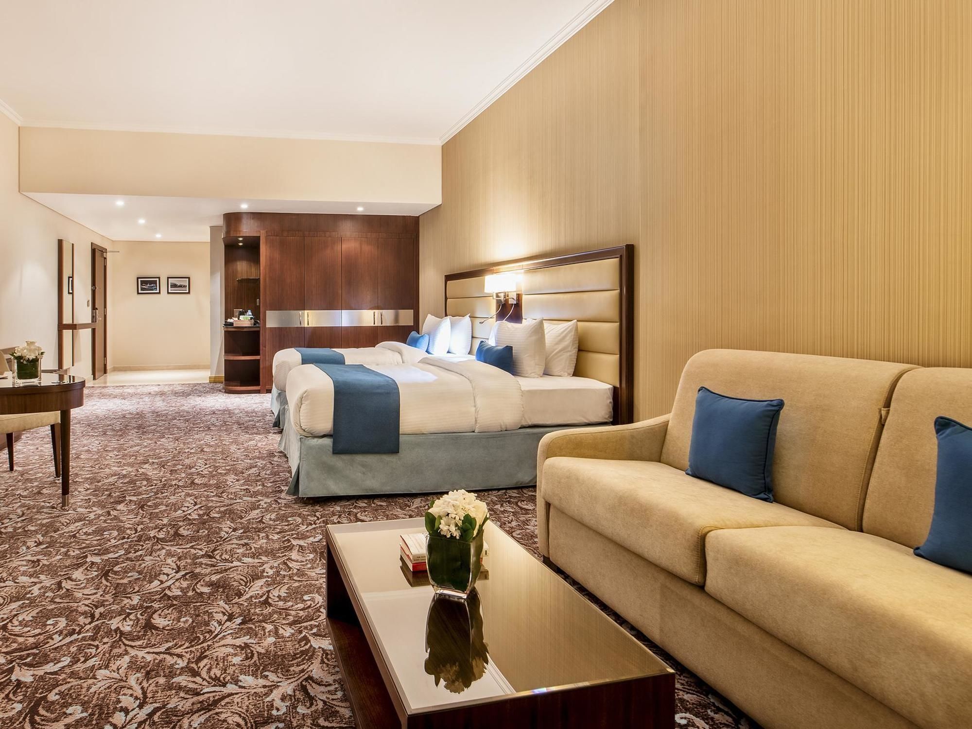 Golden Tulip Doha Hotel Exteriör bild Deluxe Room