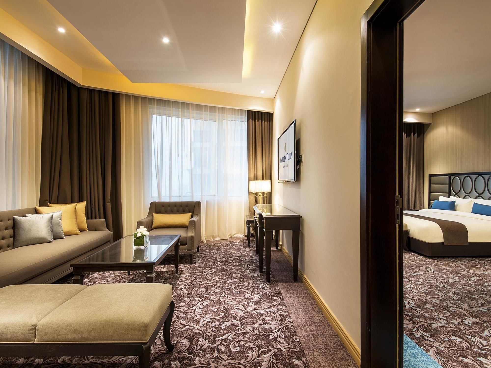 Golden Tulip Doha Hotel Exteriör bild Suite